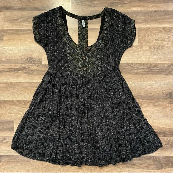 free people dress short sleeve Free People Blue Hawaii Short Sleeve Floral Mini Dress W/ Collar Black XS